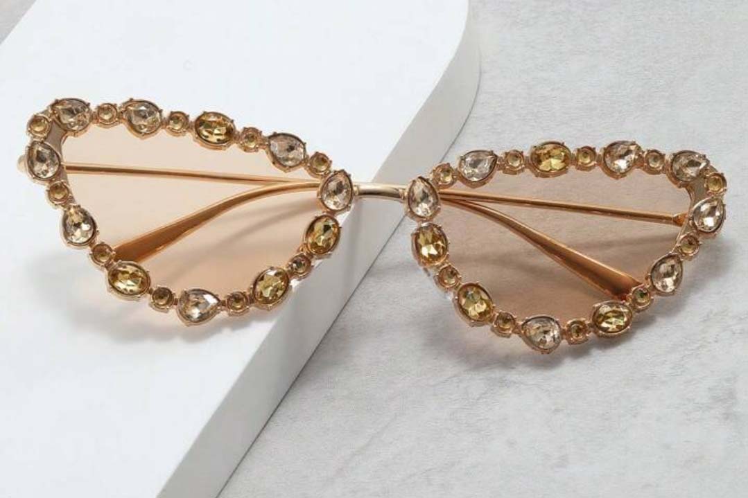 inbound7659906867026593502 - LuXury Shadez.jpg__PID:07f03415-2cd7-4ca6-b8b0-22e34b490095